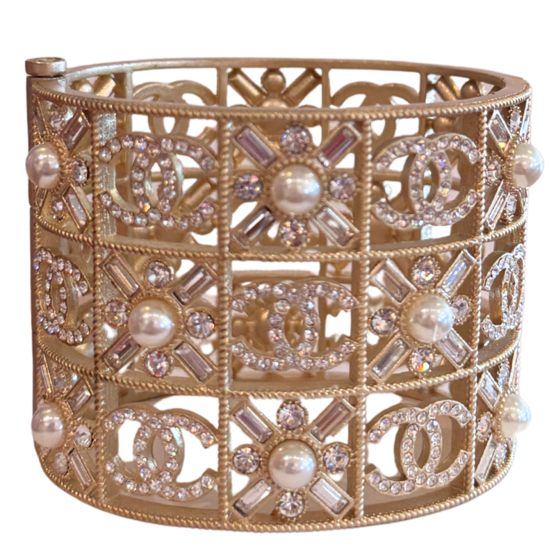 Chanel 2019 Spring/Summer Crystal Pearl CC Cuff Bracelet