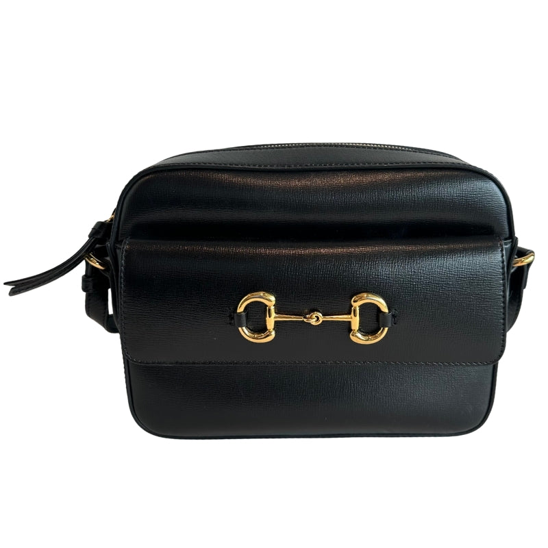 Gucci Calfskin Shoulder Bag
Smooth Black Leather
Gold Horse-Bit Detail
Top Zipper
Beige Leather Fabric 