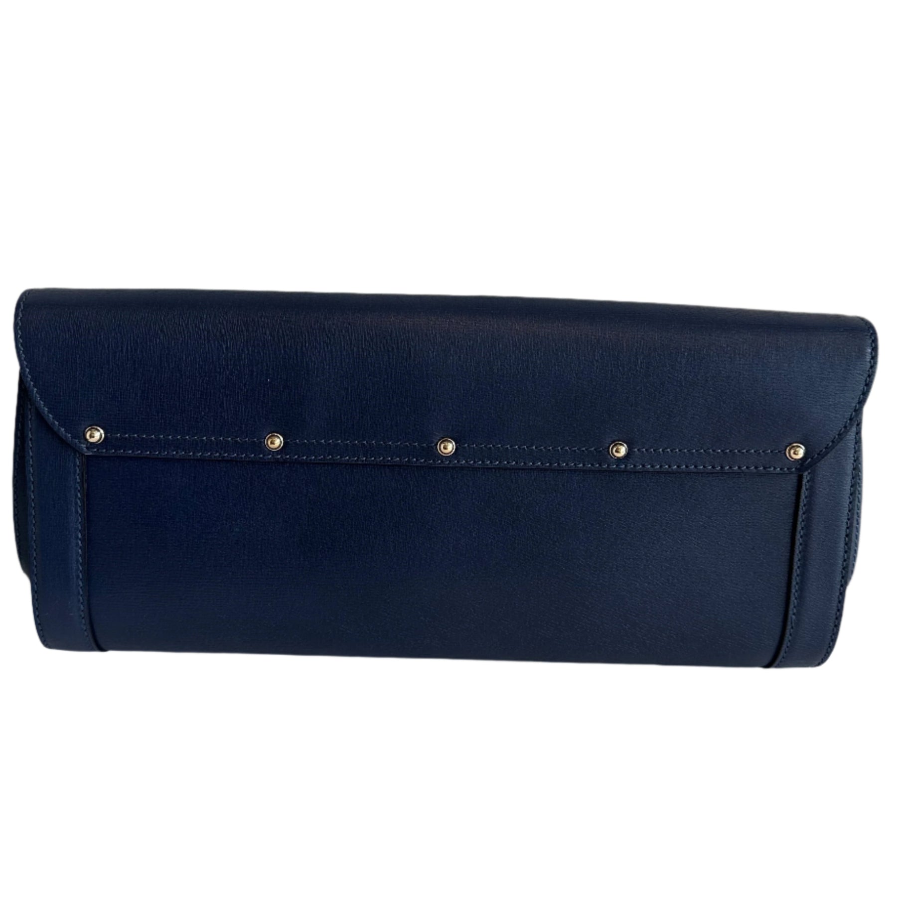 Gucci Bamboo Clutch
Blue Leather
Bamboo Accent
Single Exterior Pocket
Nylon Lining
Dual Interior Pockets with Card Slots
Snap Closure 