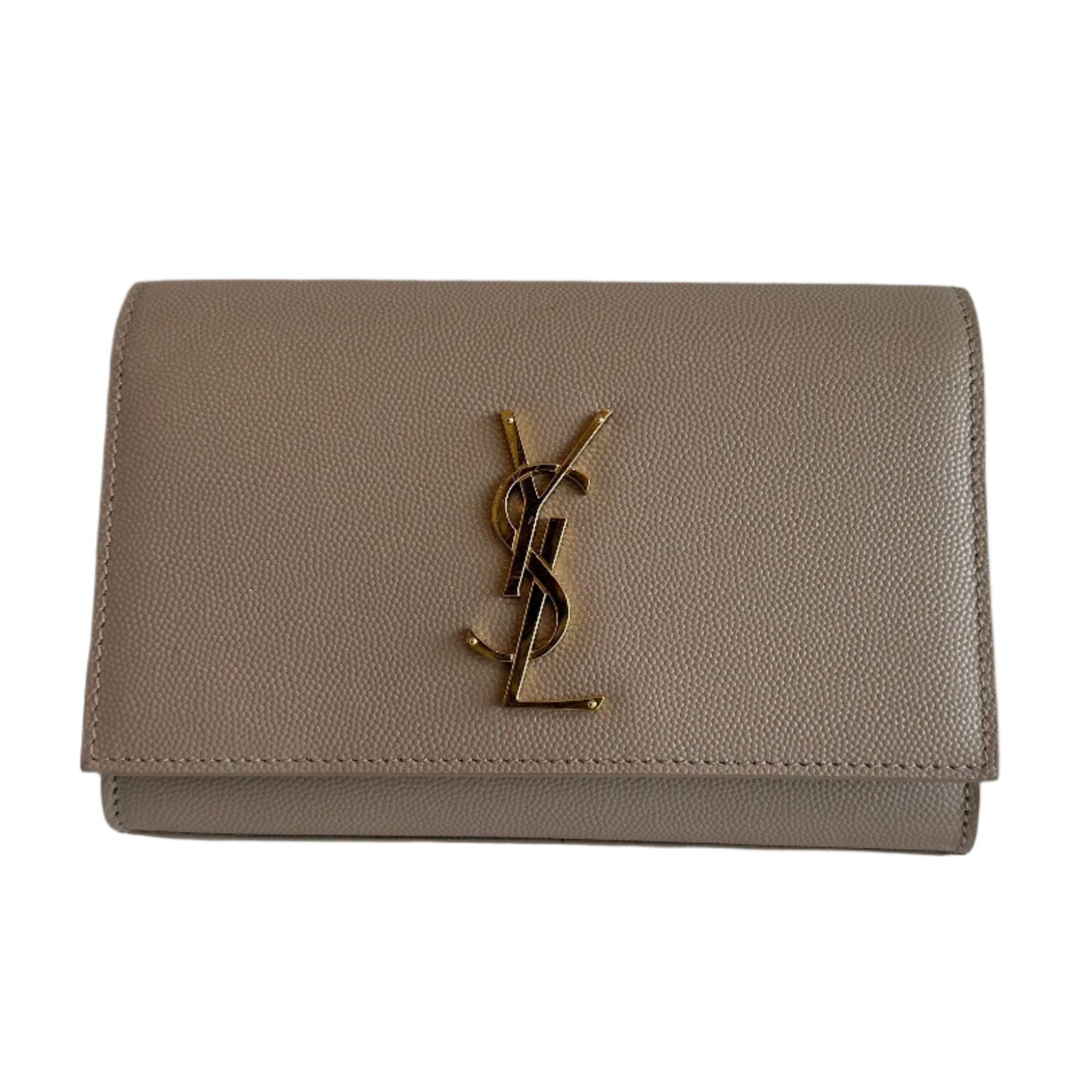 YSL Belt Bag
Smooth Beige Calfskin
Monogram
Gold-Toned Hardware
Adjustable Belt Strap
Crossover Flap
Zipper Compartment
Card Slots 