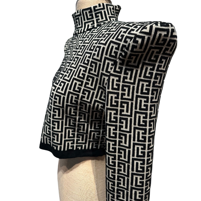 Balmain Gingham Mock Top   Size: 40   Jacquard Knit Crop Top   Pagoda Shoulder Pads  Made In Italy   45% Virgin Wool  38% Viscose   18% Polyamide   1% Elastane 