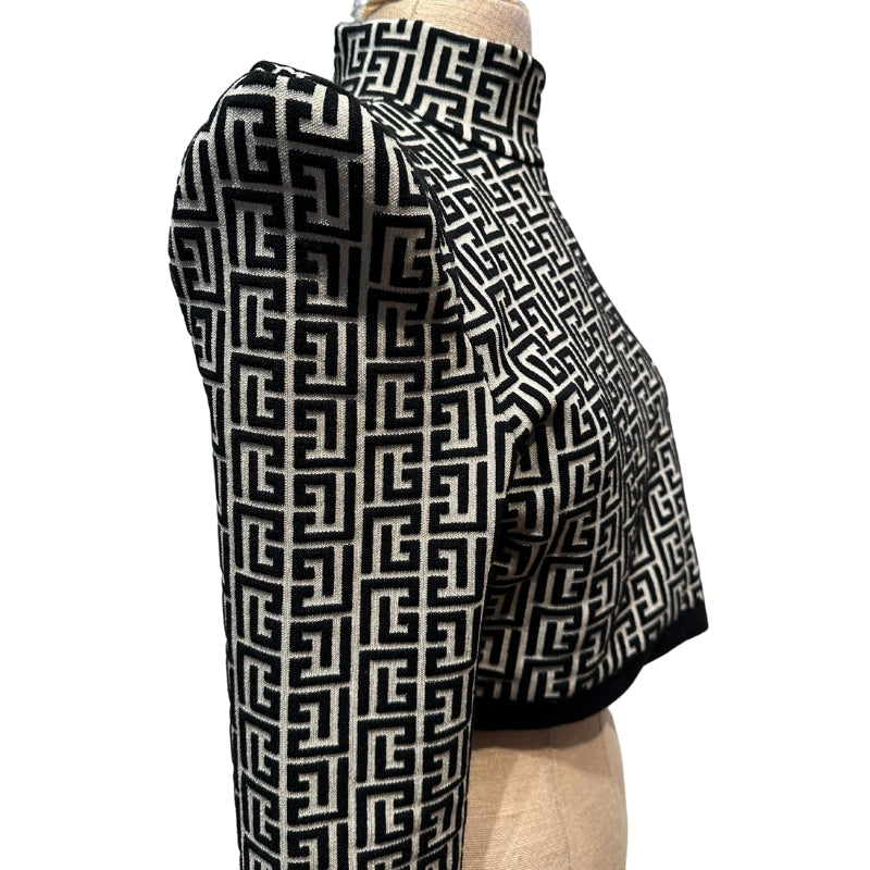 Balmain Gingham Mock Top   Size: 40   Jacquard Knit Crop Top   Pagoda Shoulder Pads  Made In Italy   45% Virgin Wool  38% Viscose   18% Polyamide   1% Elastane 