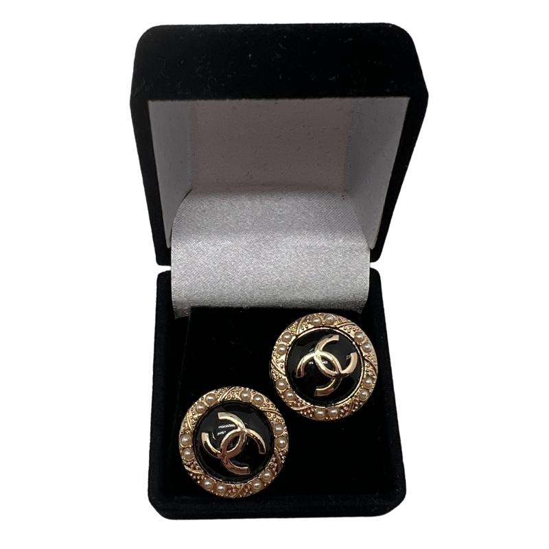 Designer Button Earrings, Gold and Black Button Earrings with Pearl Detailing, Interlocking CC, Sterling silver, 18 carats plated, Size: 2cm
