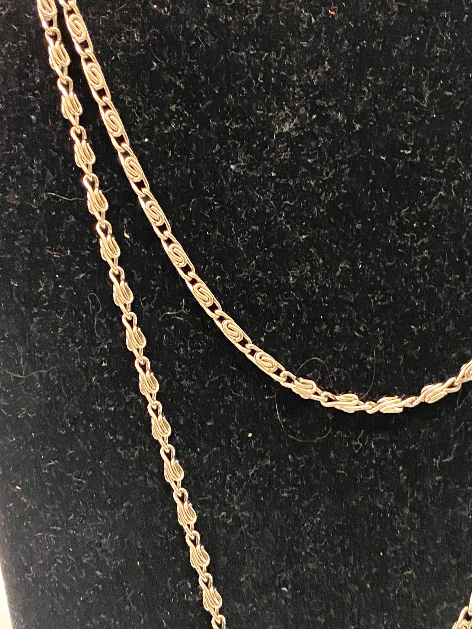 designerbuttonnecklace