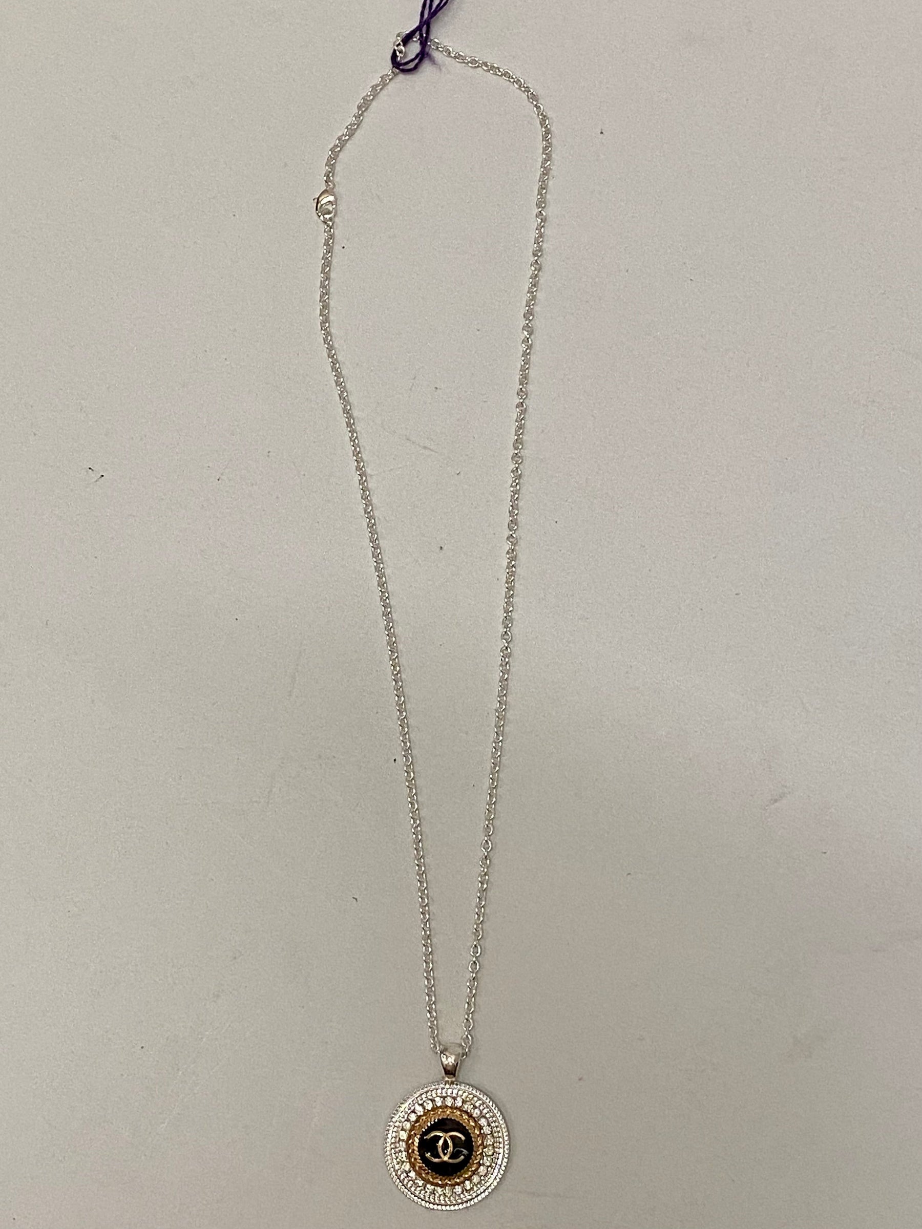 designerbuttonnecklace
