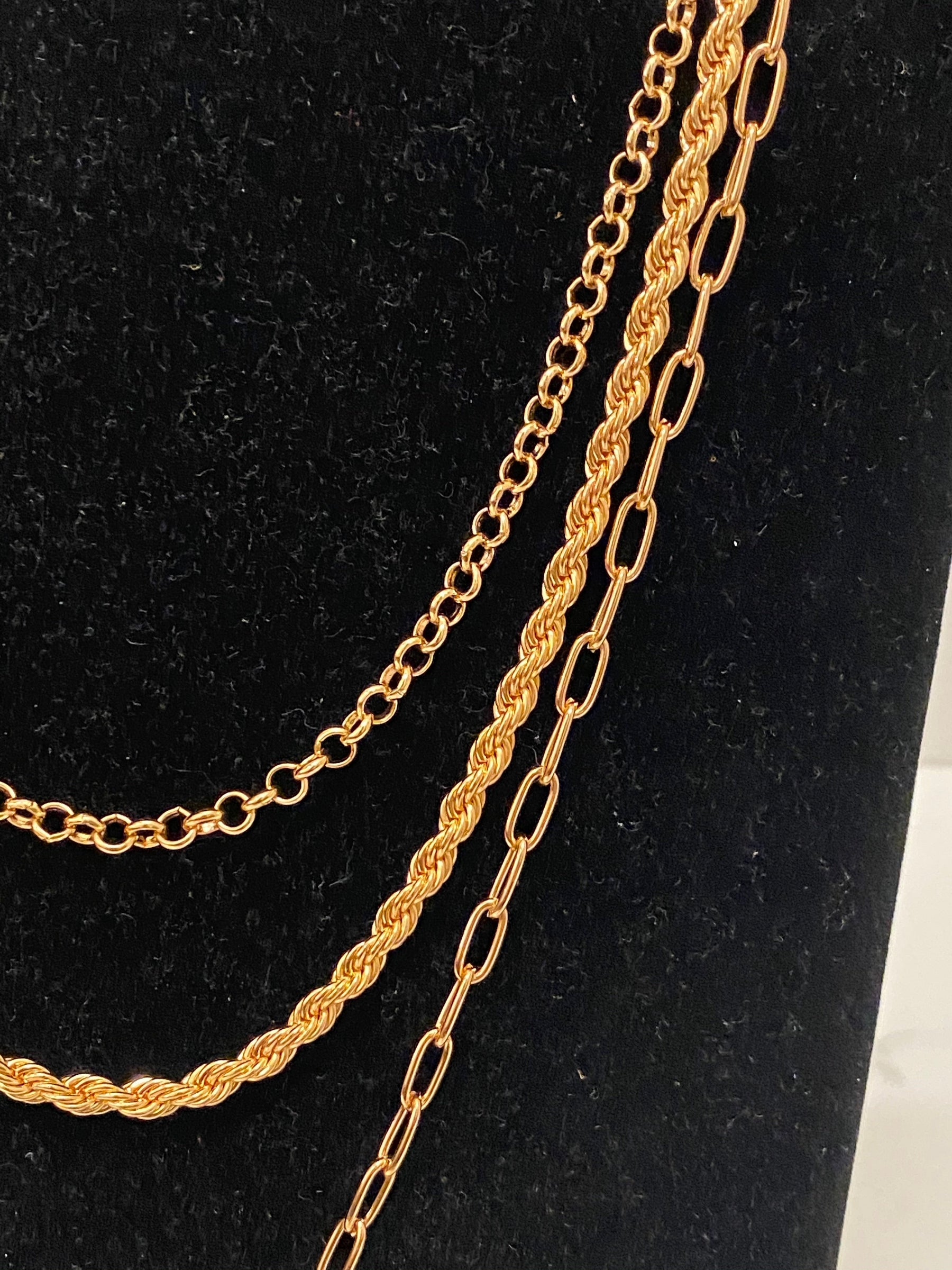 designerbuttonnecklace