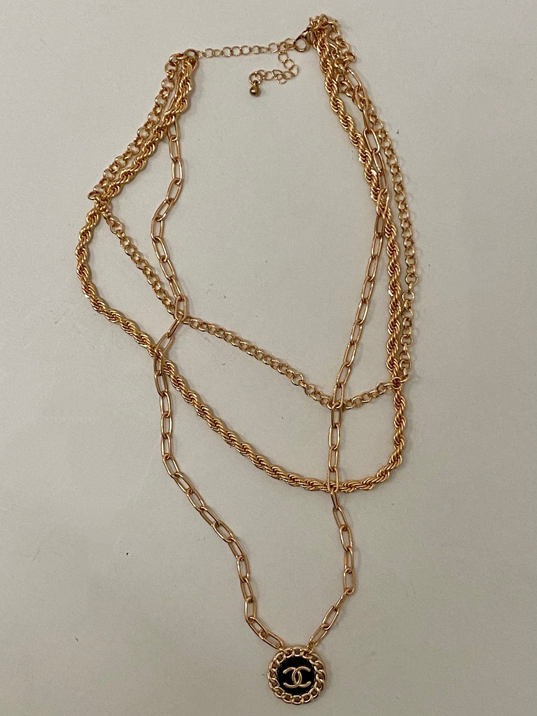 designerbuttonnecklace