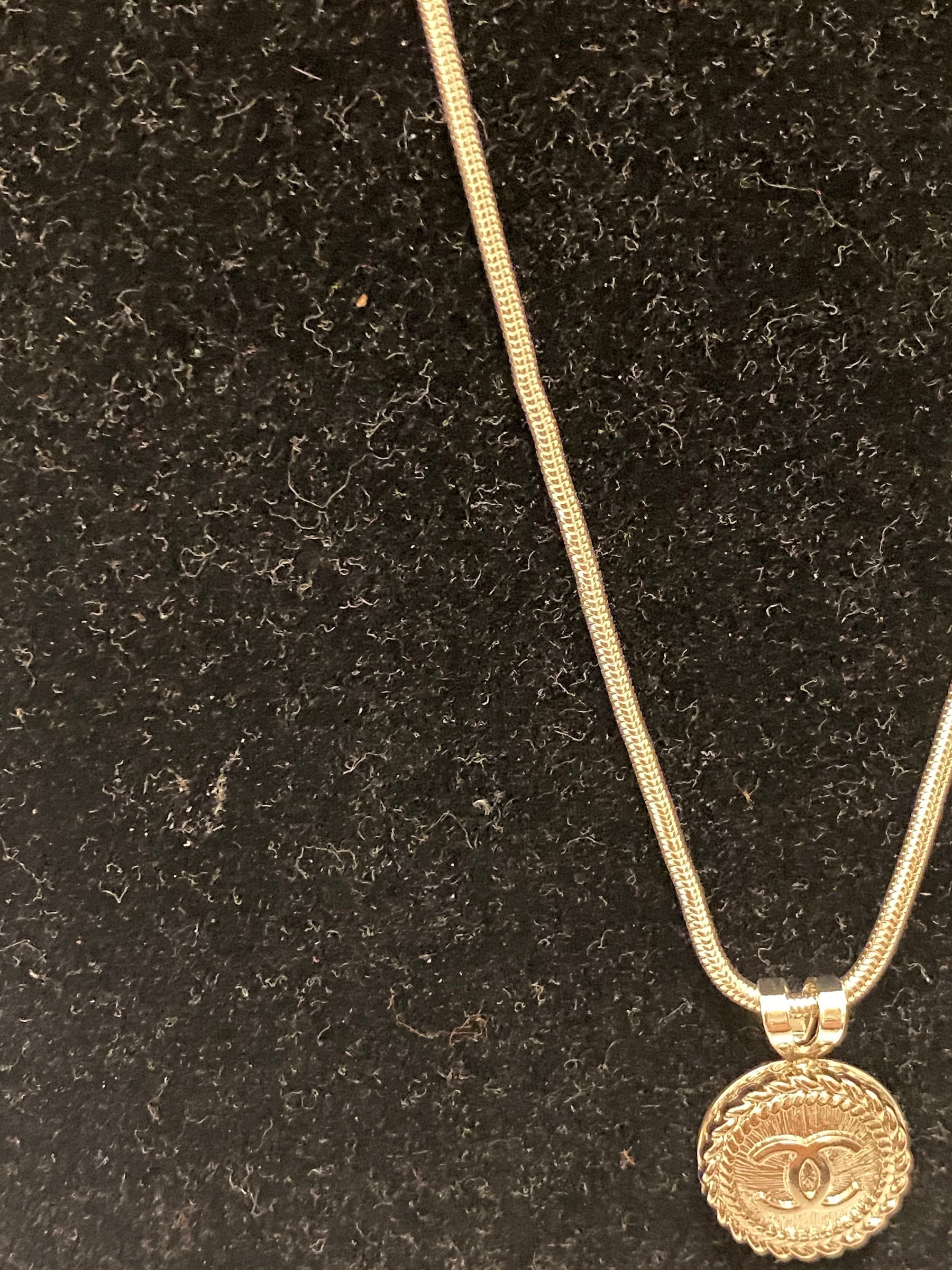 designerbuttonnecklace
