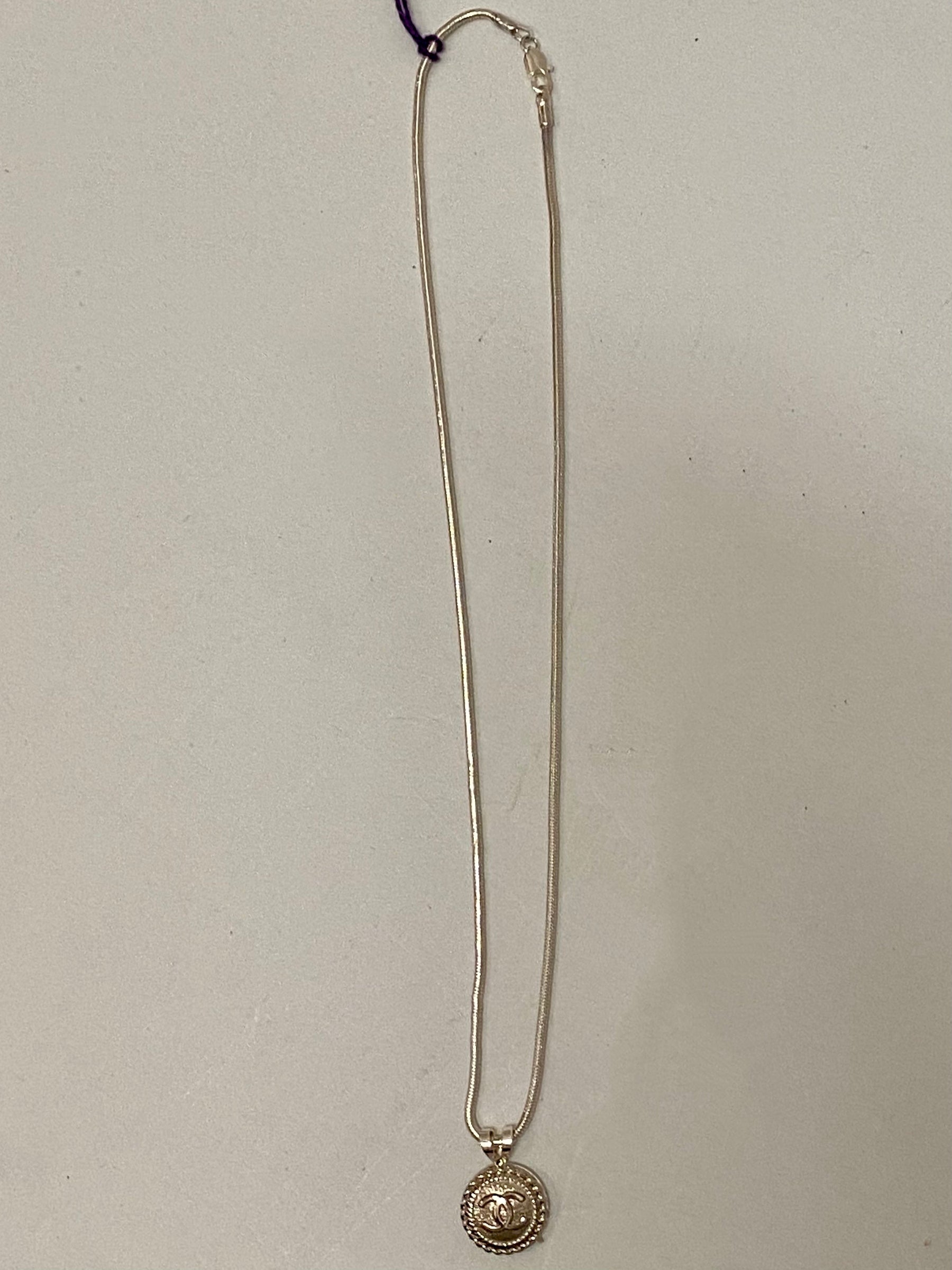 designerbuttonnecklace