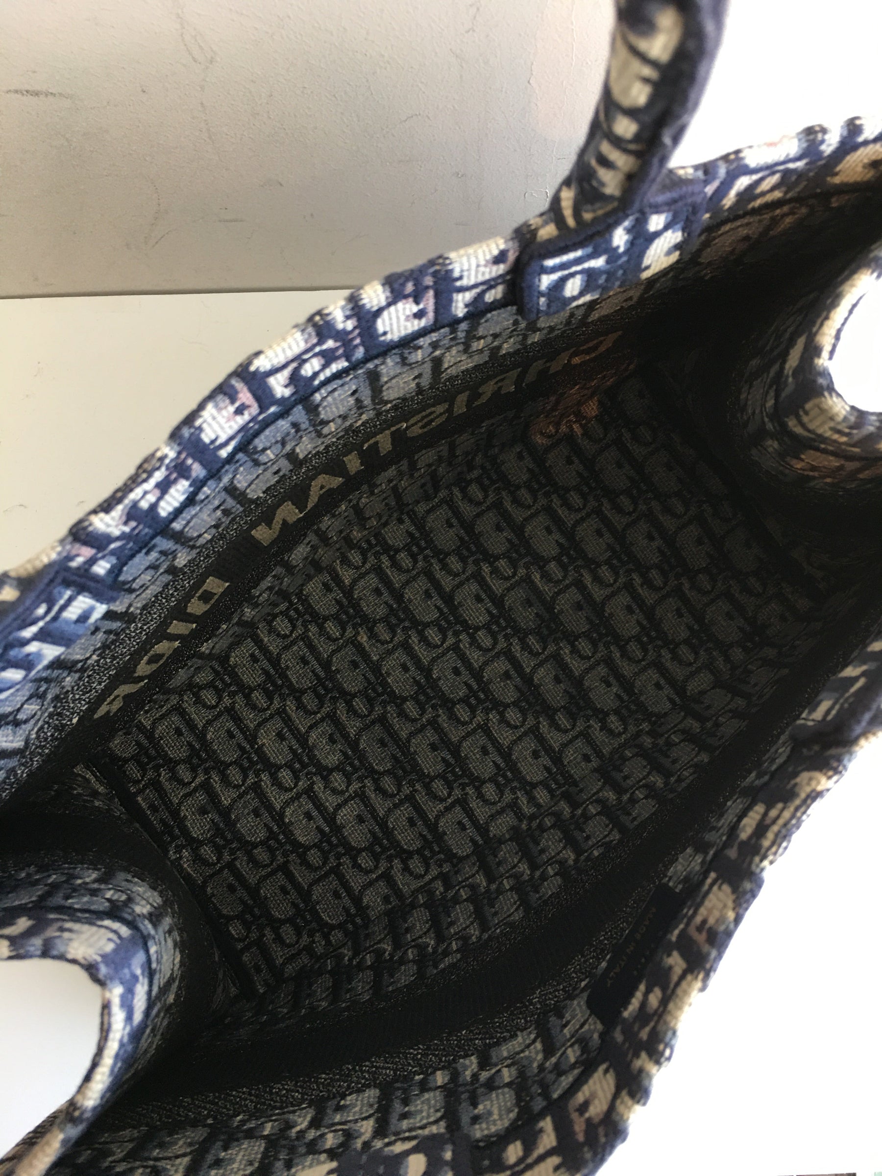 Christian Dior PM Book Tote Interior