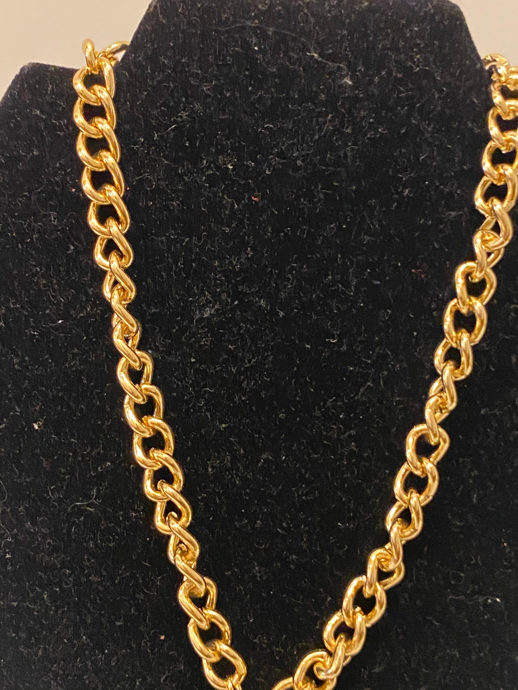 designerbuttonnecklace