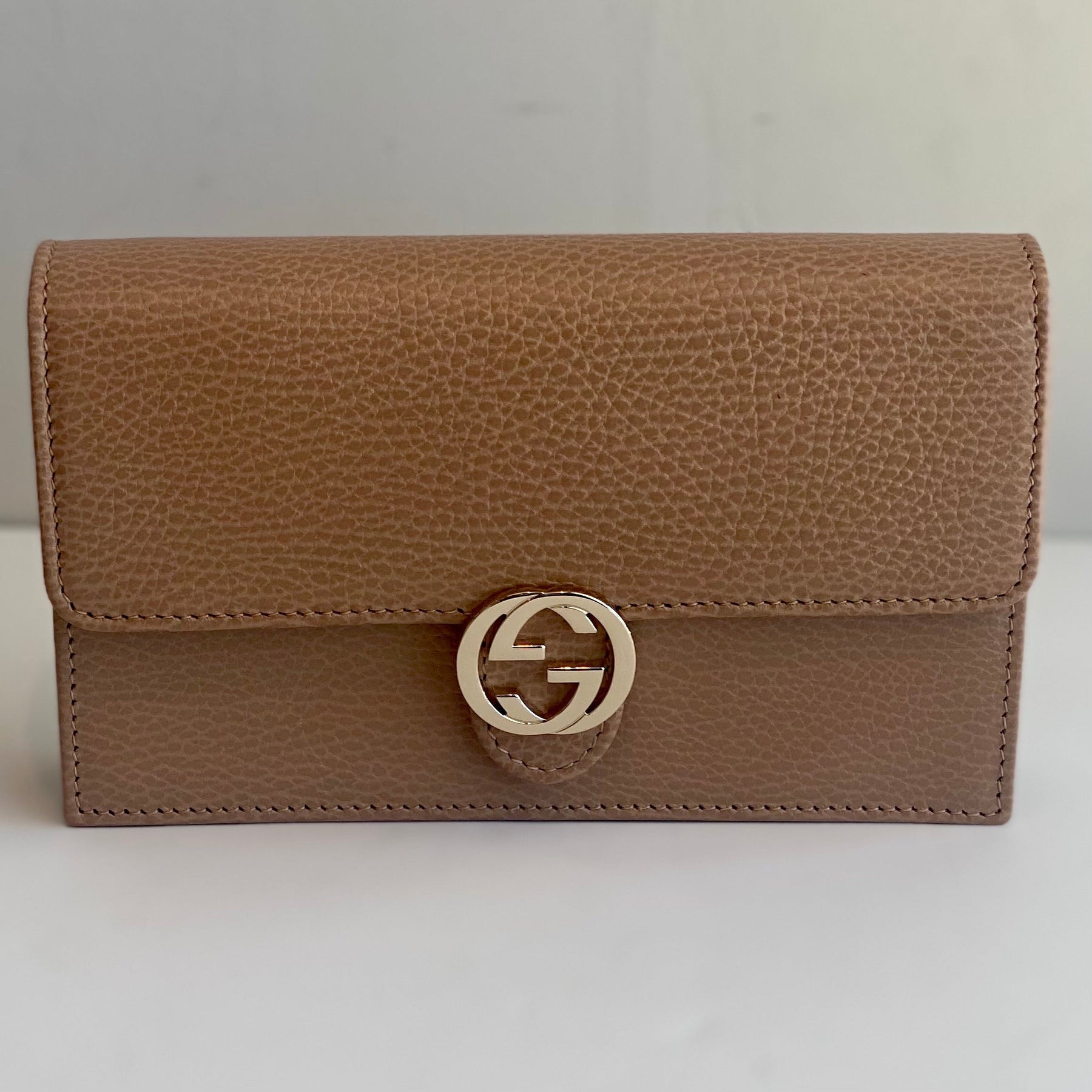 Gucci Dollar Interlocking GG Wallet On Chain Bag