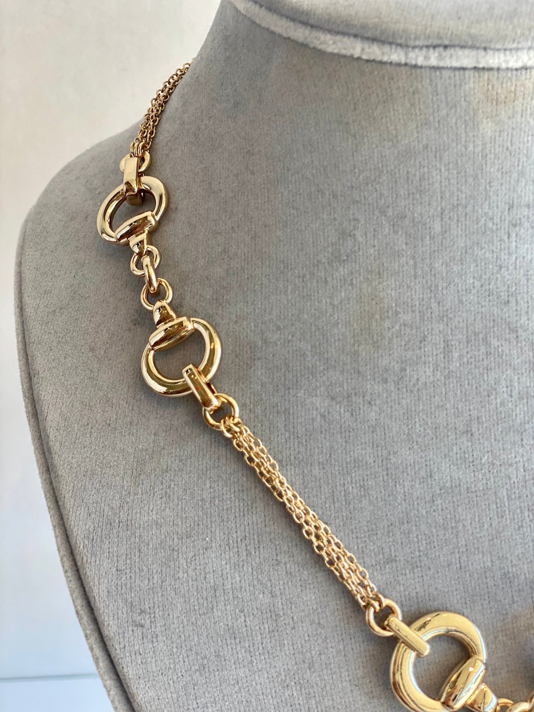 goldchainnecklace