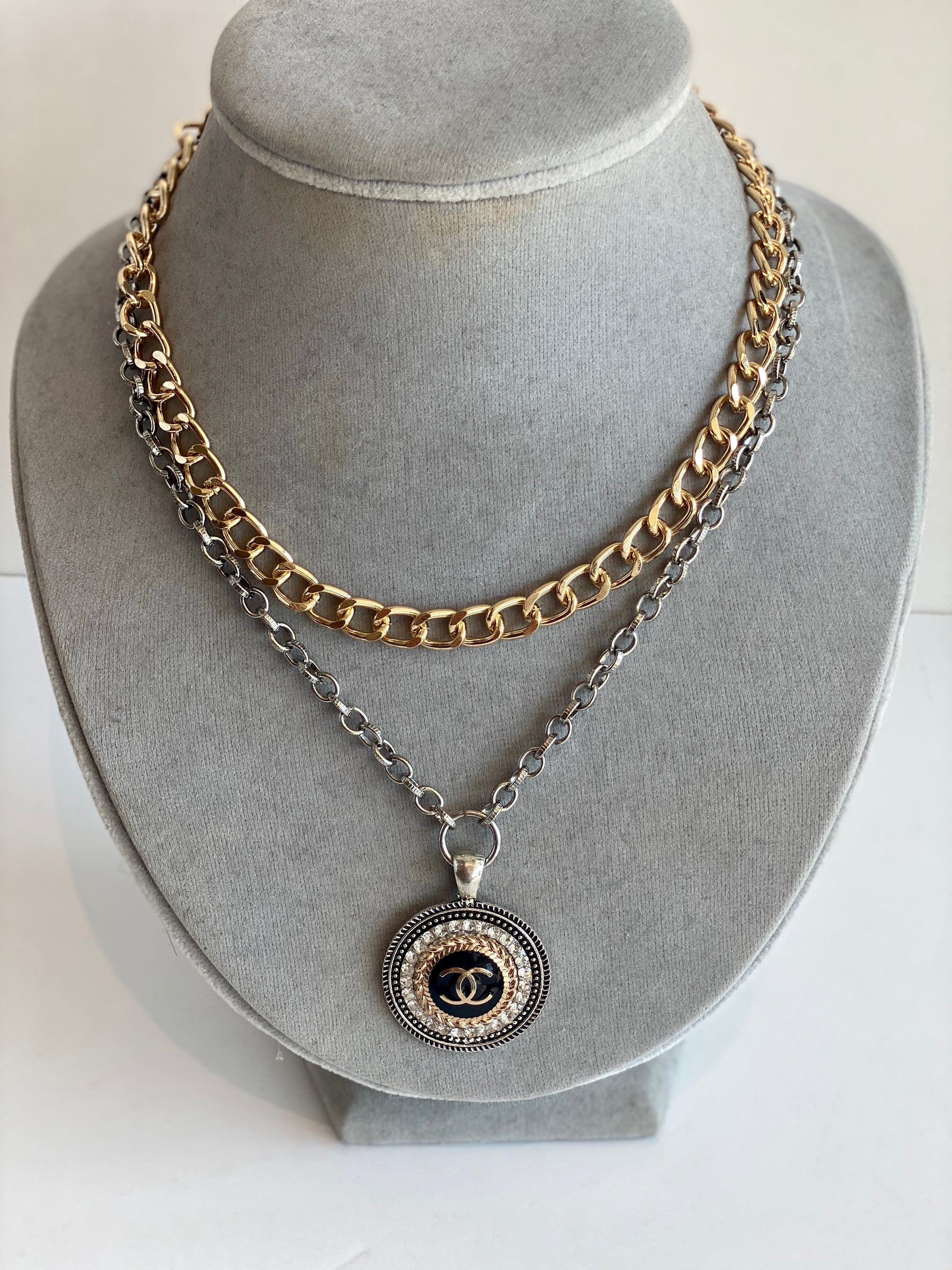 silvergoldbuttonnecklace