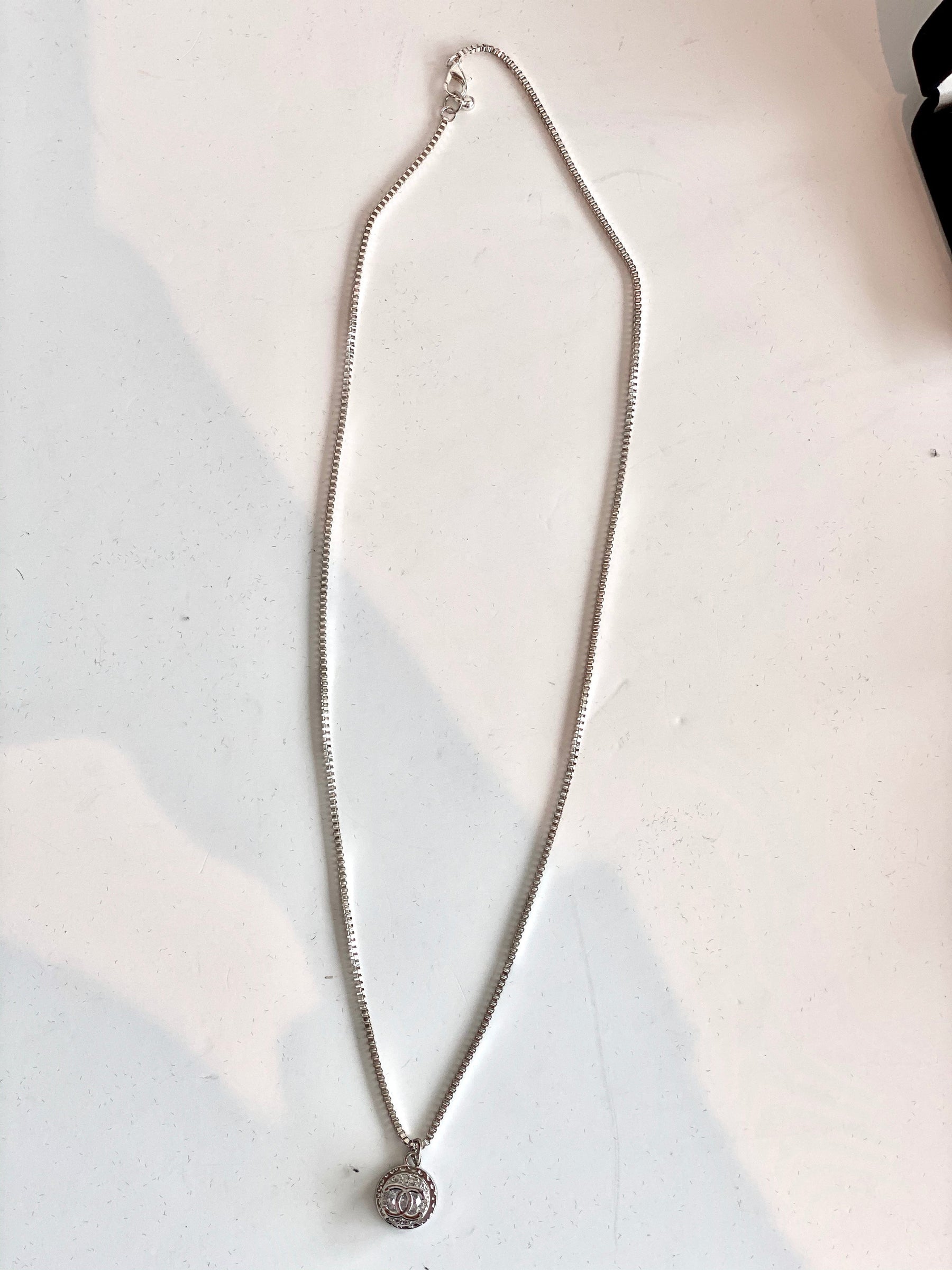 silvernecklacechanel