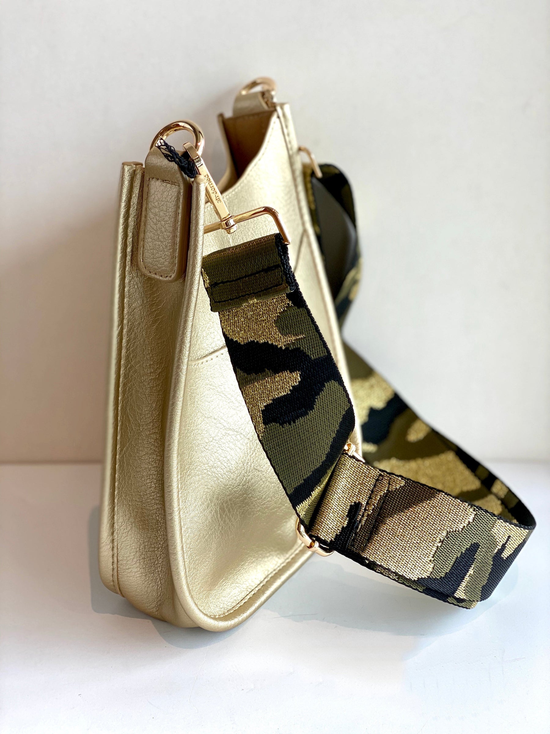 goldgreenblackminimessenger