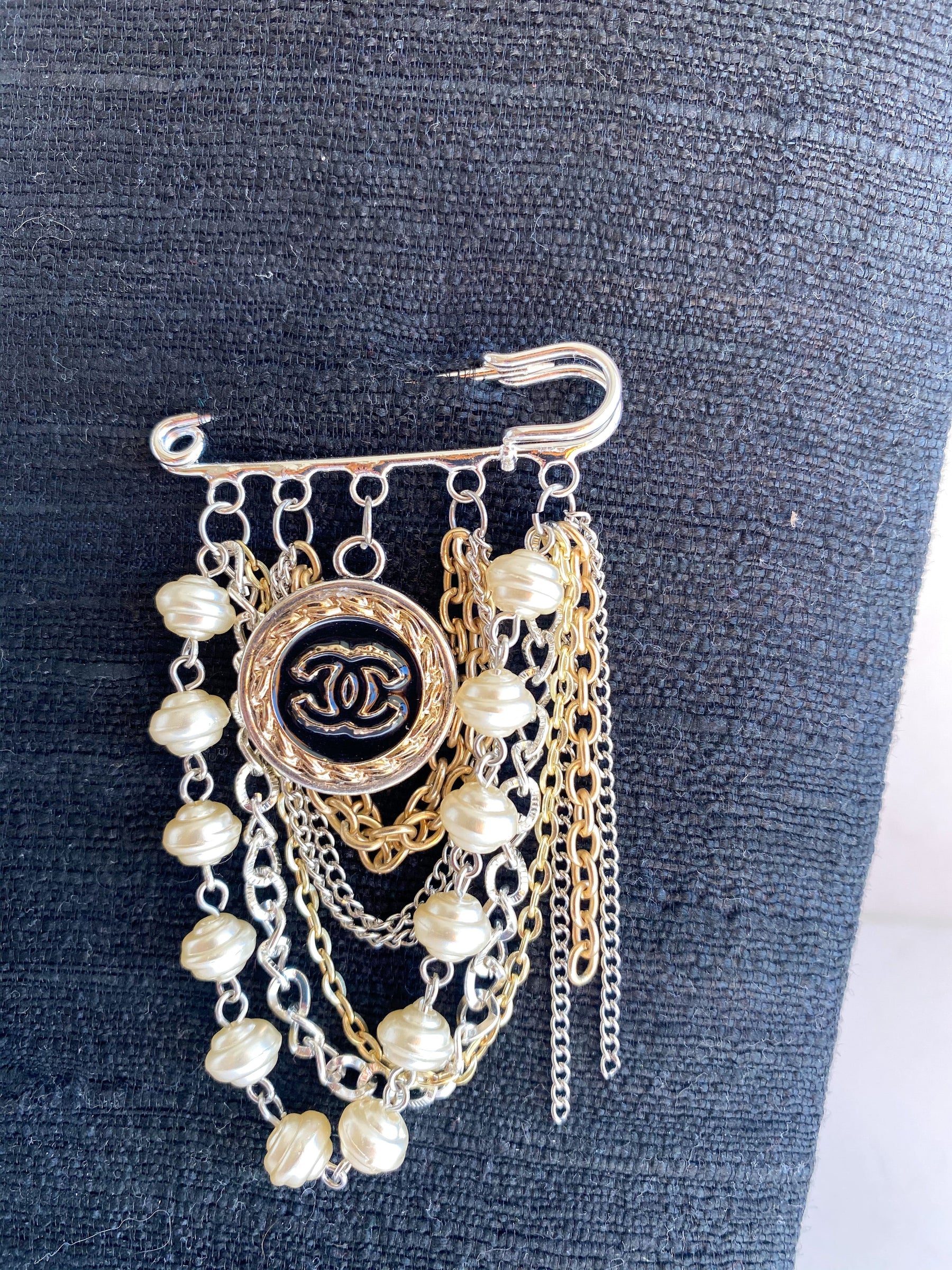 Designer Button Brooch Pin