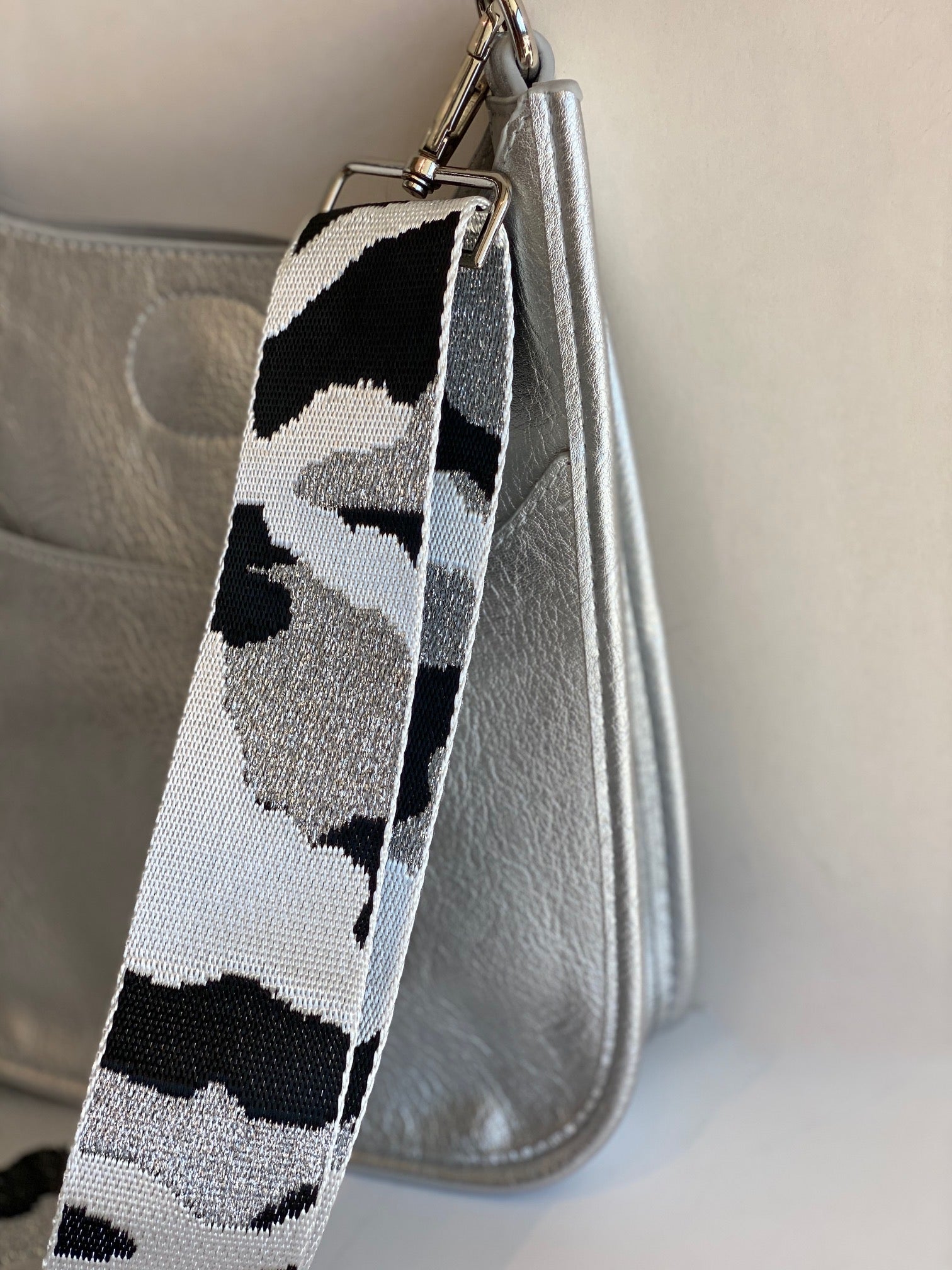 messenger mini silver bag