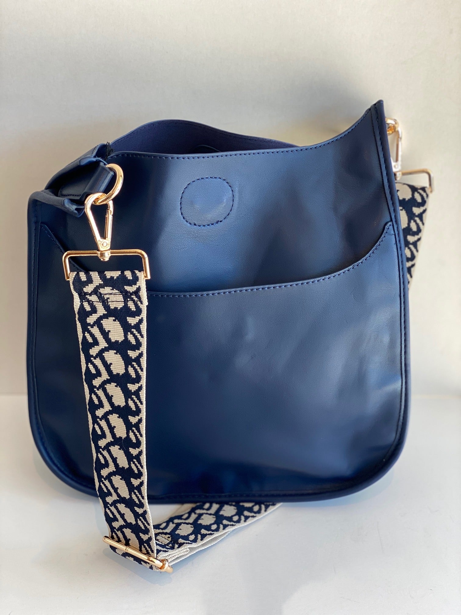 blue navy ahdorned bag