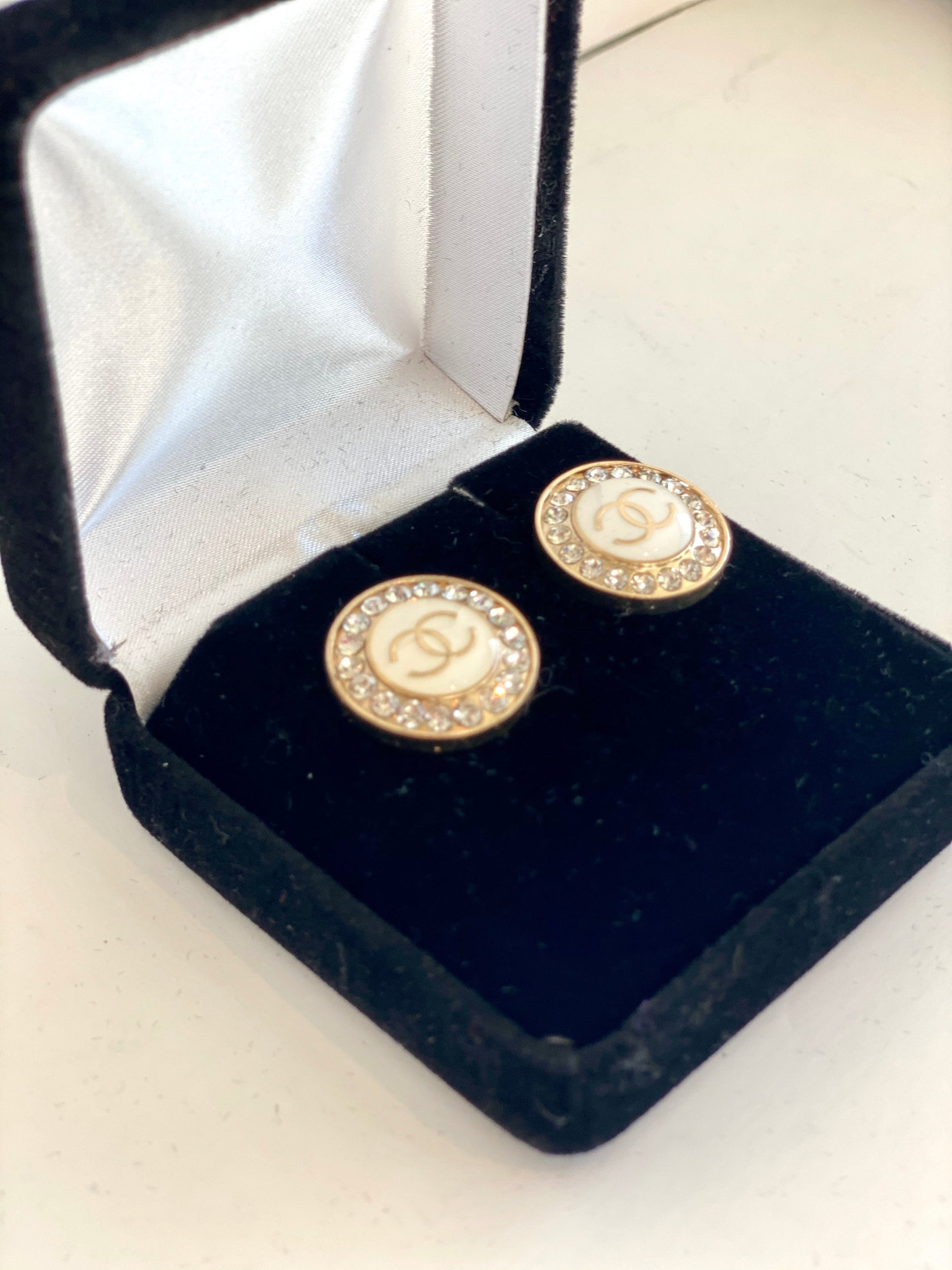 Designer Button Earrings - White & Gold Jewel CC