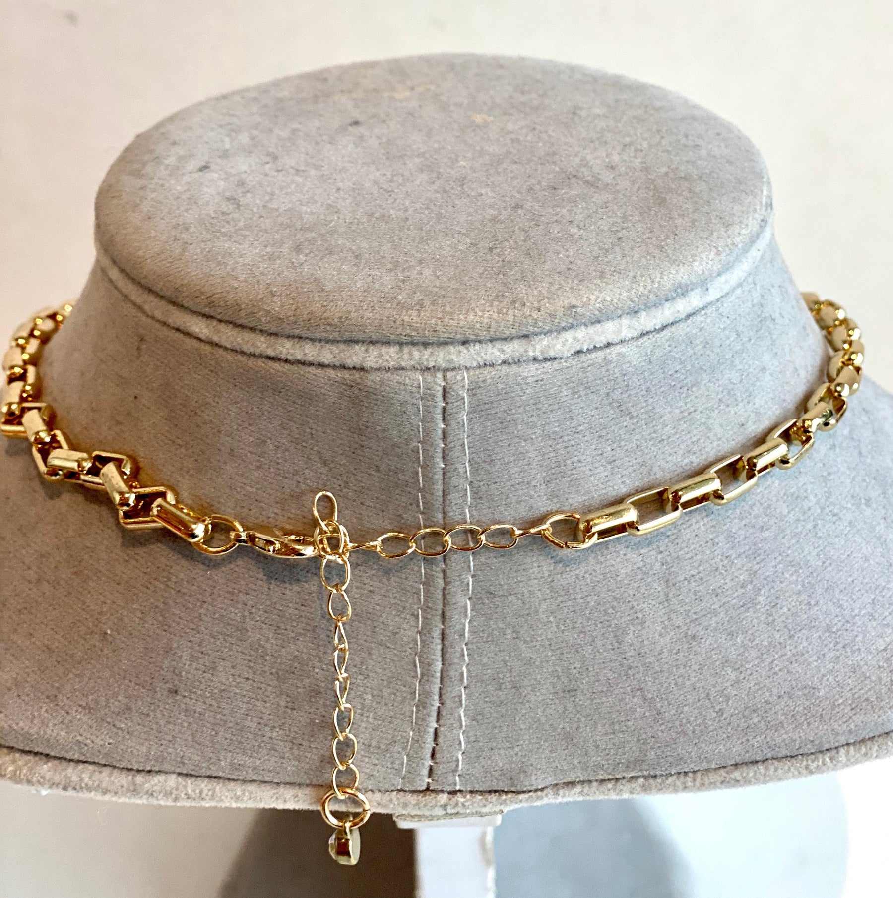 lobster clasp designer necklace button