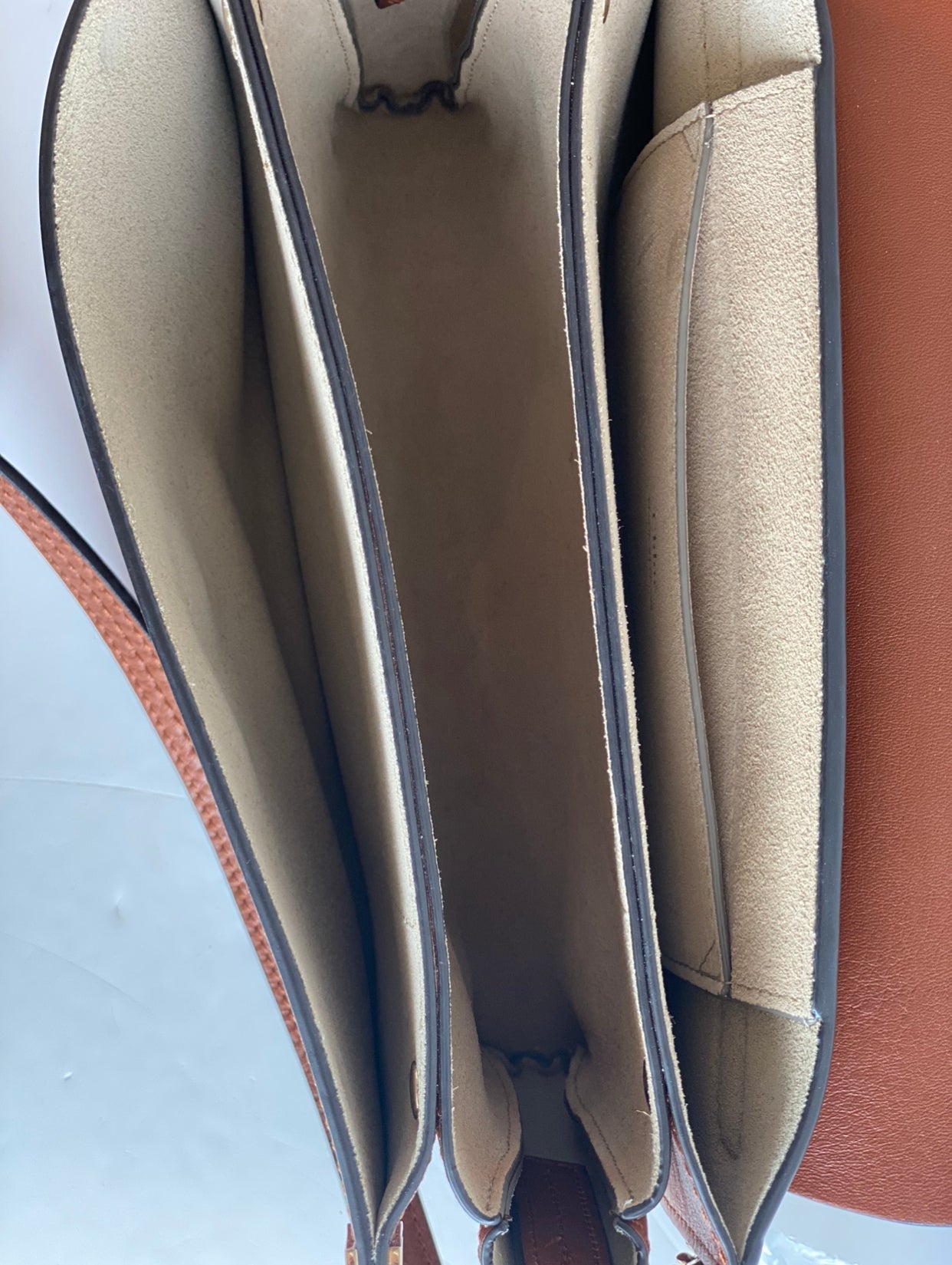 Chloe Faye Small Crossbody Tobacco