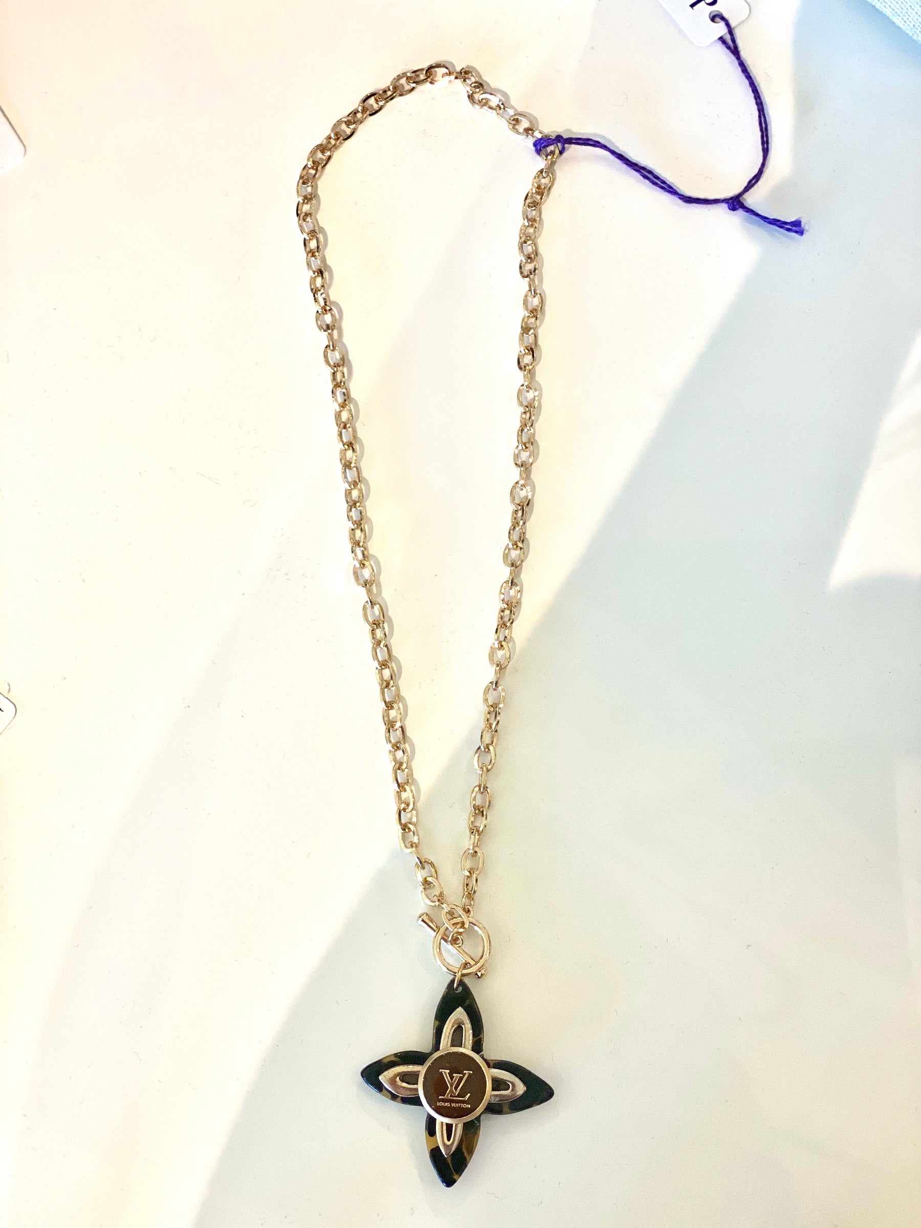 goldchainbrownbutton