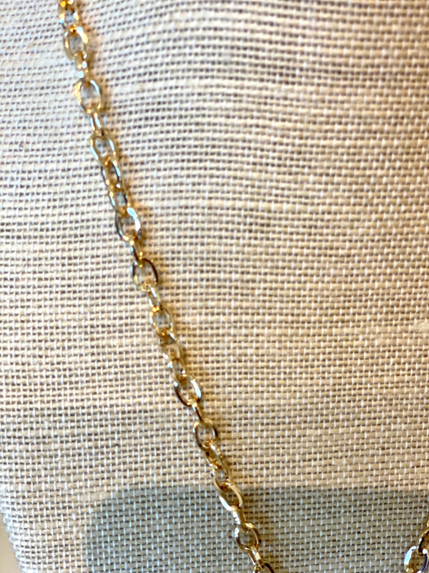 goldchainbrownbutton