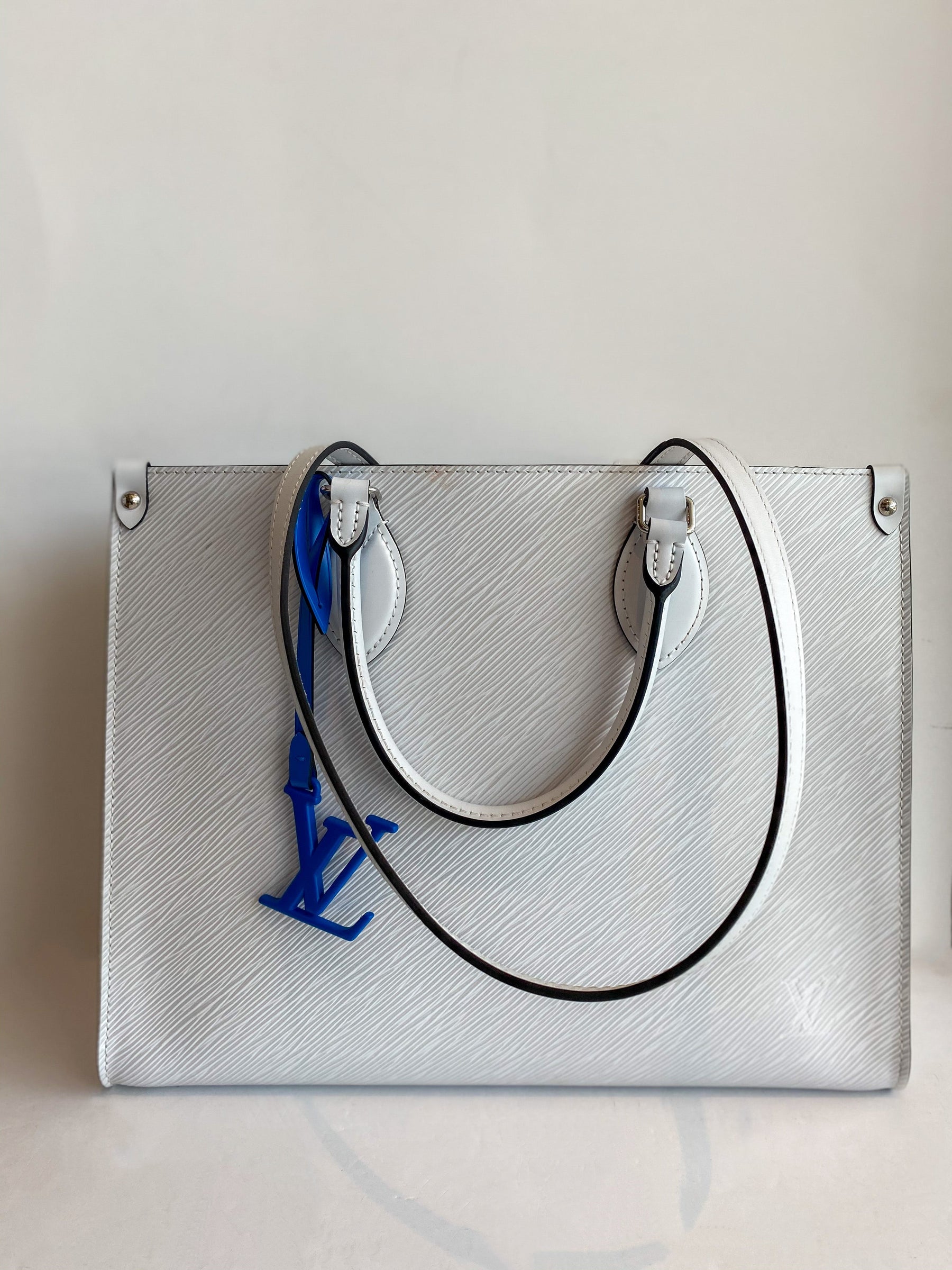 Louis Vuitton Onthego MM Epi Leather White Tote Bag Front of Bag