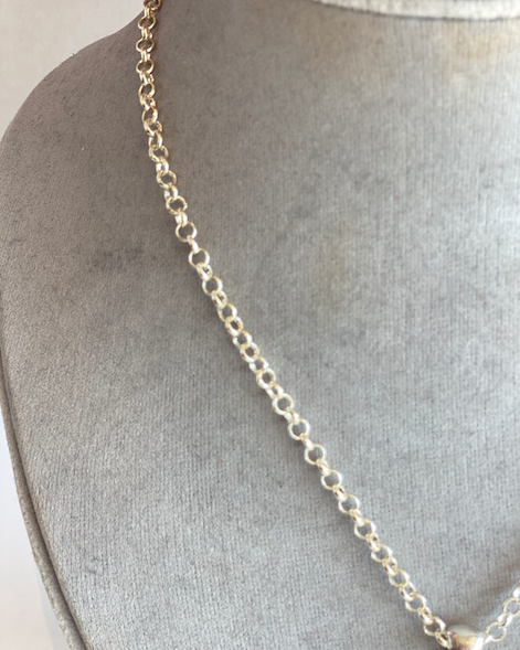 chanelbuttonnecklace