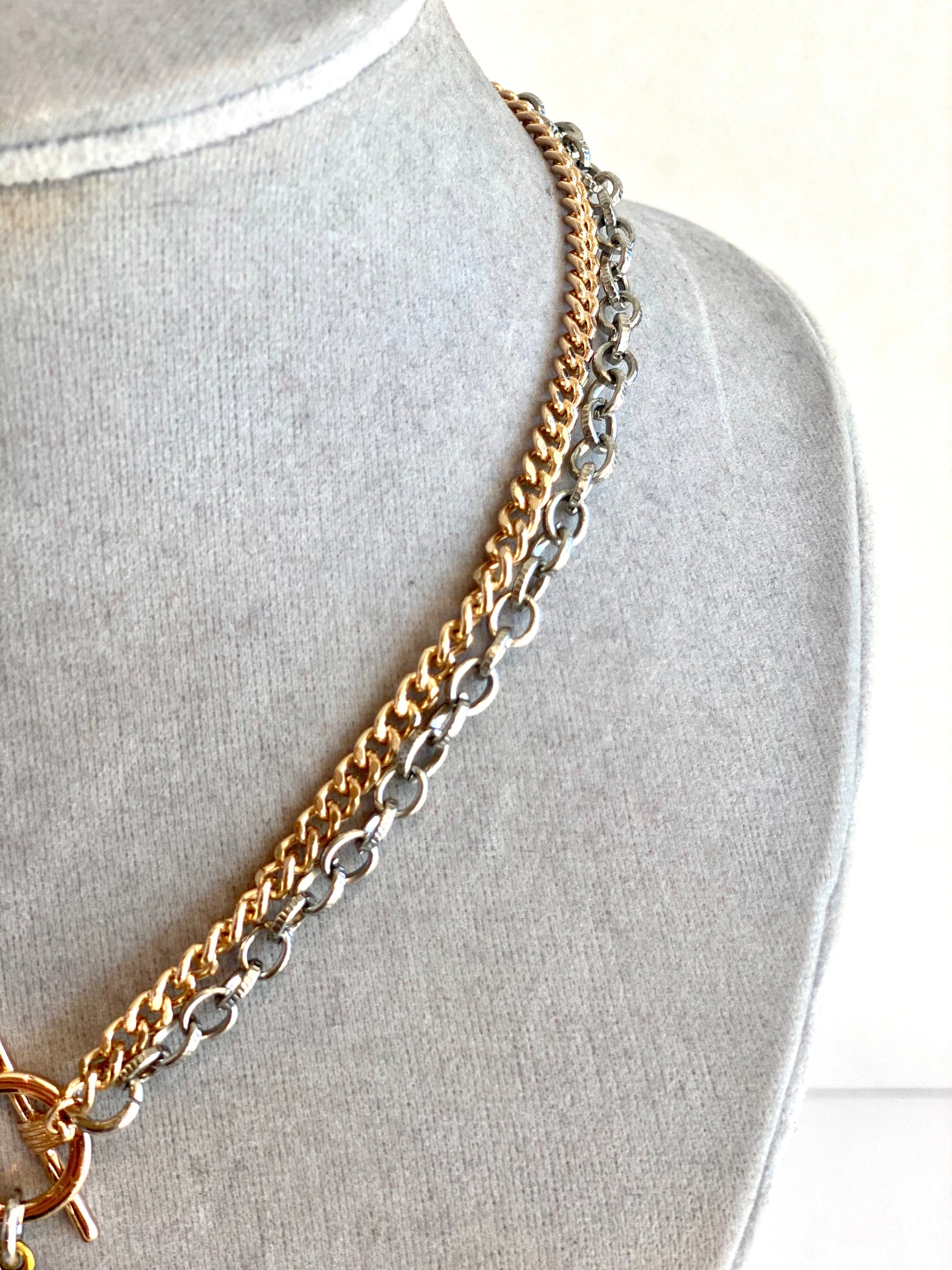 silvergoldbuttonnecklace