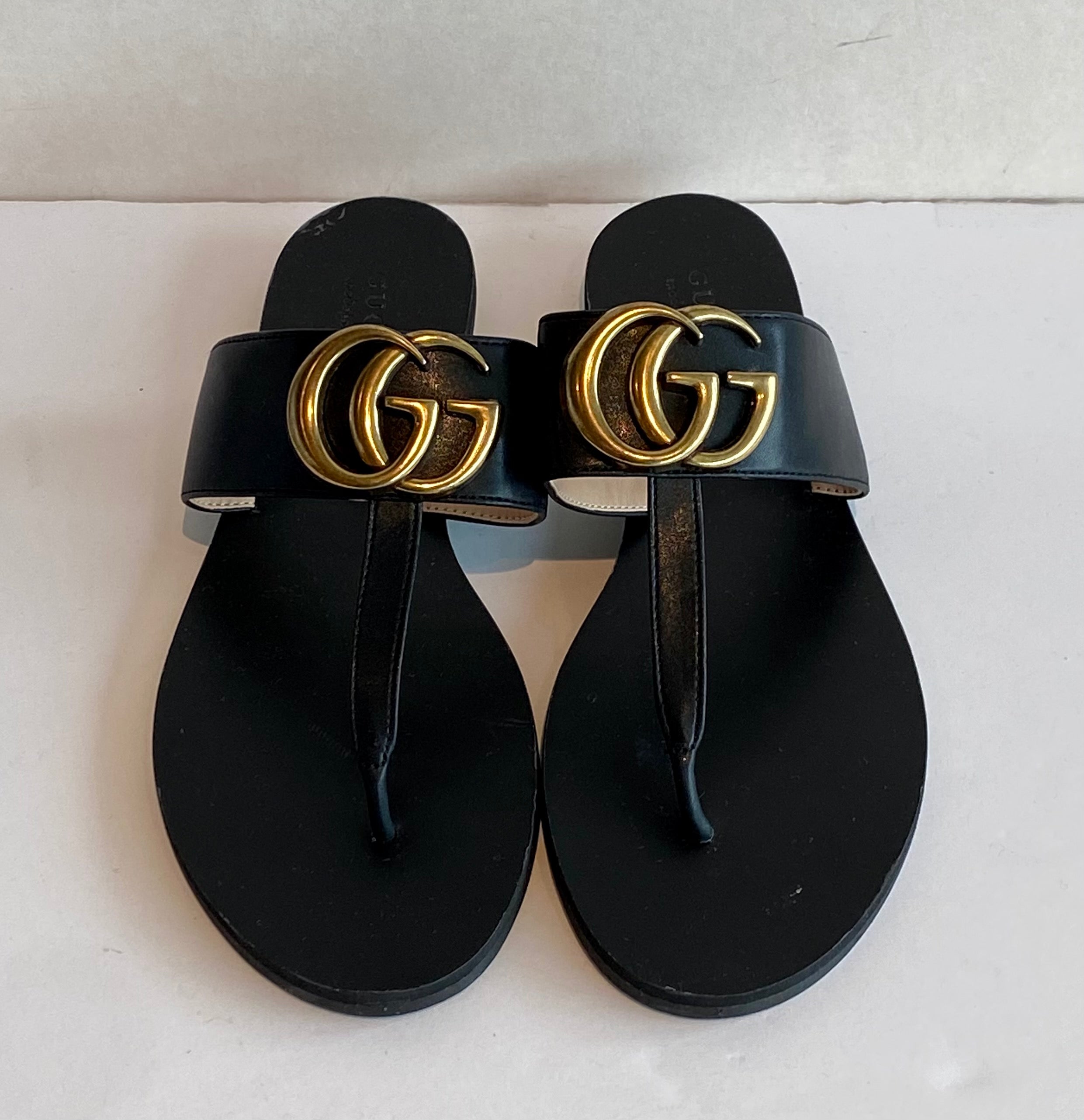 Gucci leather 2024 thong sandals