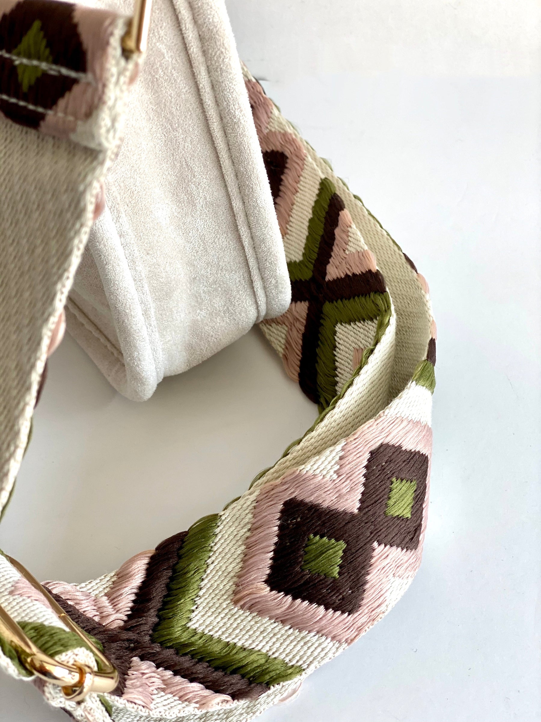 blush petite messenger