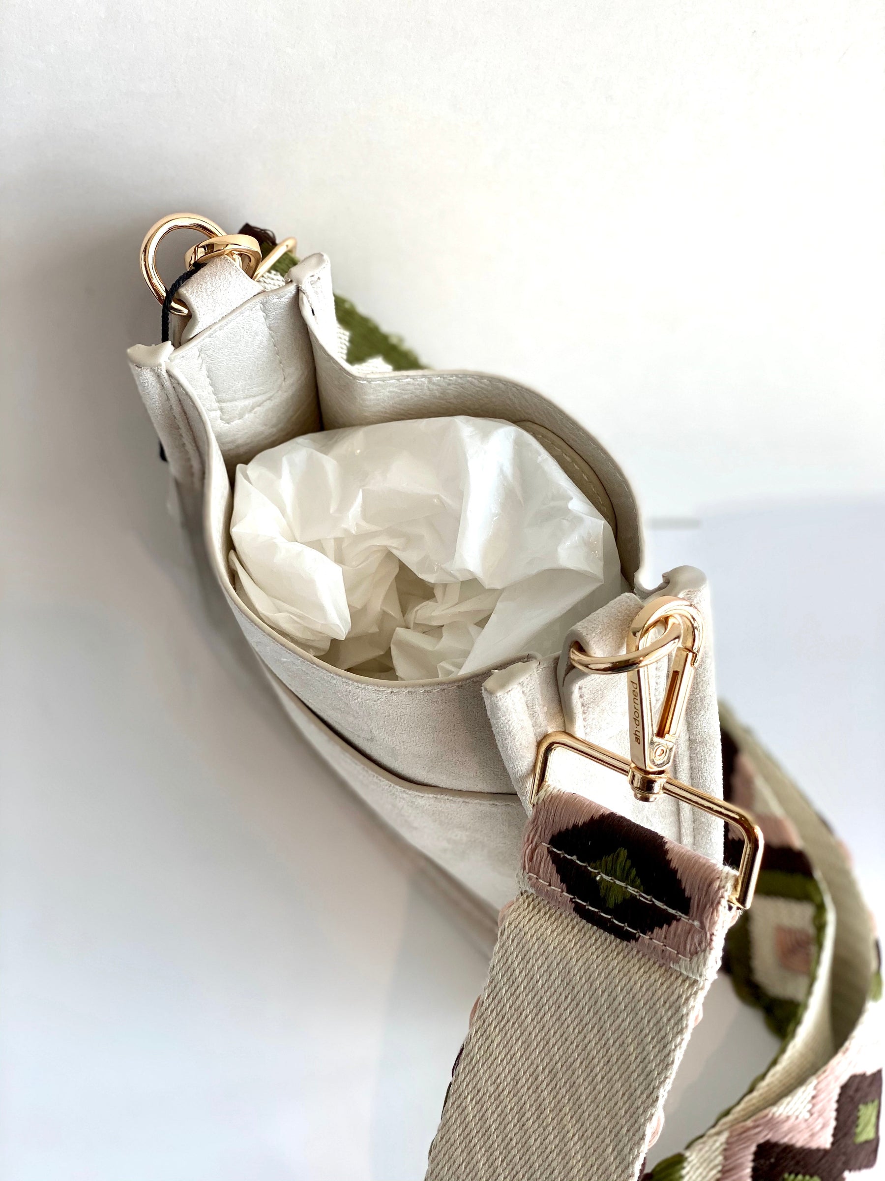 blush petite messenger