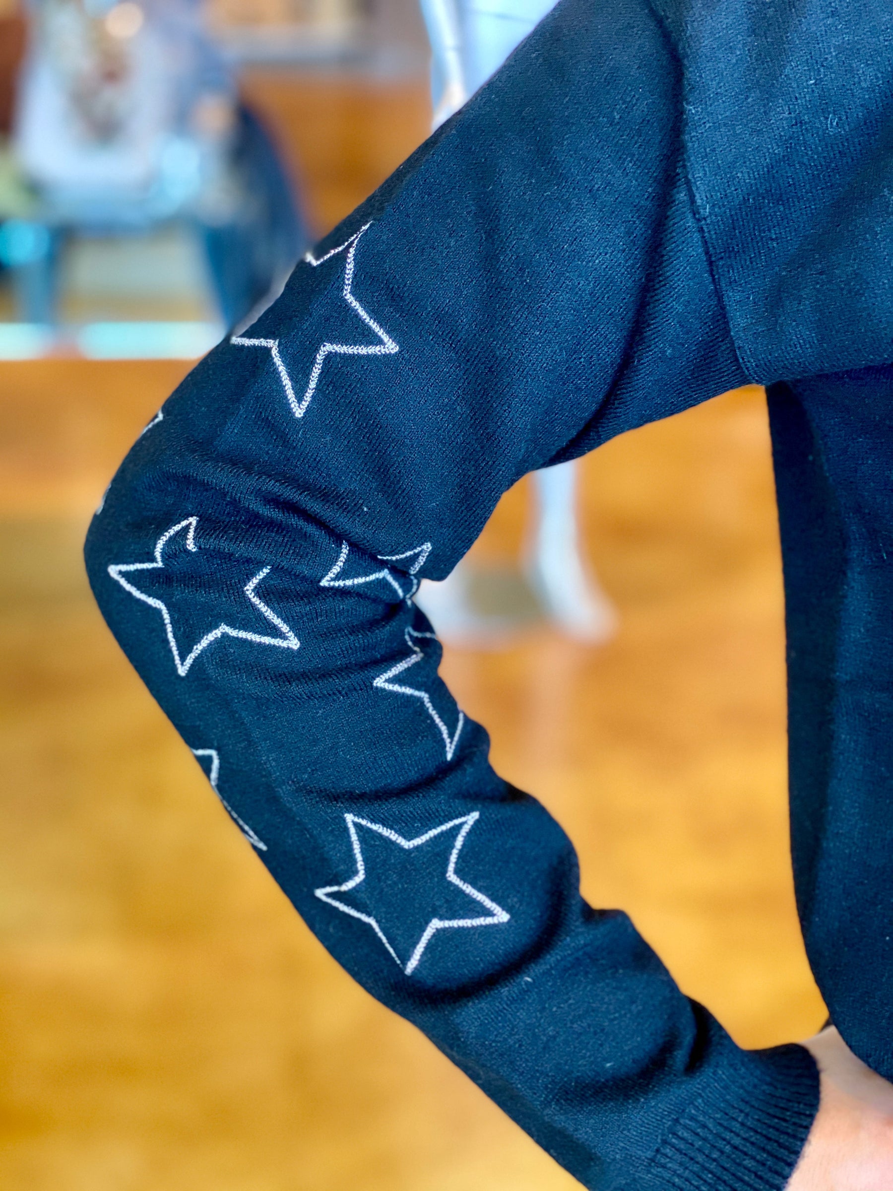 sleeve detail stars