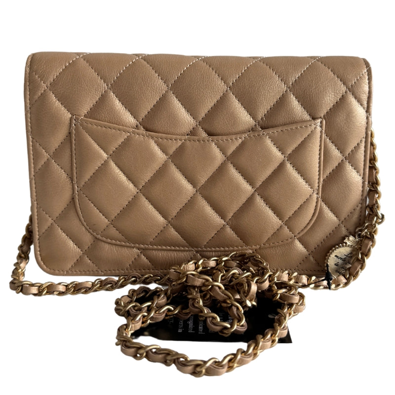 Chanel Gold Lambskin Matelasse Coin Wallet On Chain