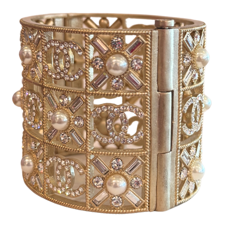 Chanel 2019 Spring/Summer Crystal Pearl CC Cuff Bracelet