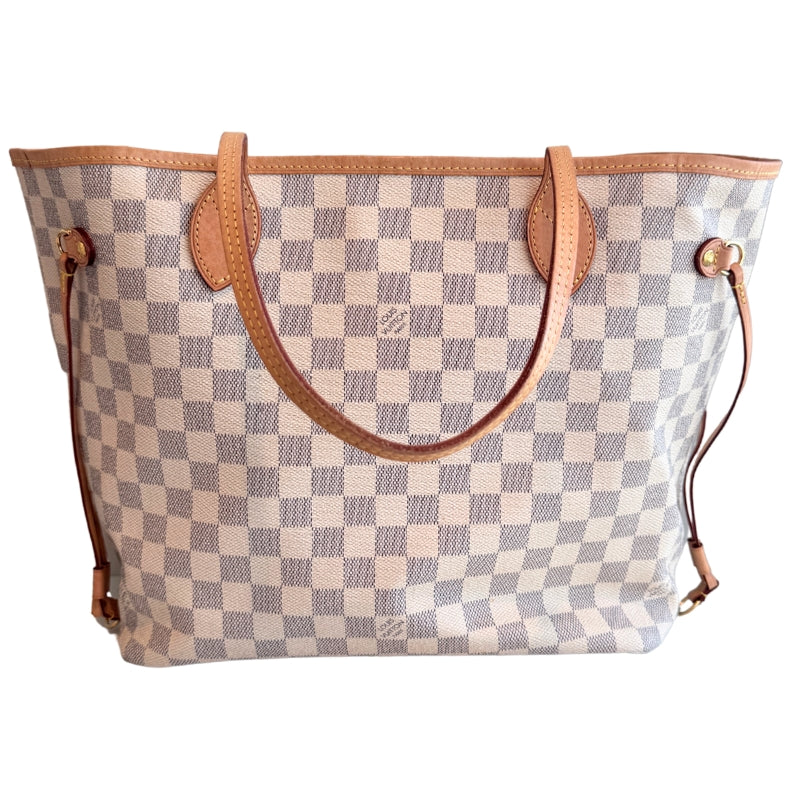 Louis Vuitton Neverfull MM

Neutrals Coated Canvas

Damier Azur Pattern

Brass Hardware

Leather Trim

Dual Shoulder Straps

Leather Trim Embellishment

Logo Jacquard Lining &amp; Single Interior Pocket

Clasp Closure at Top