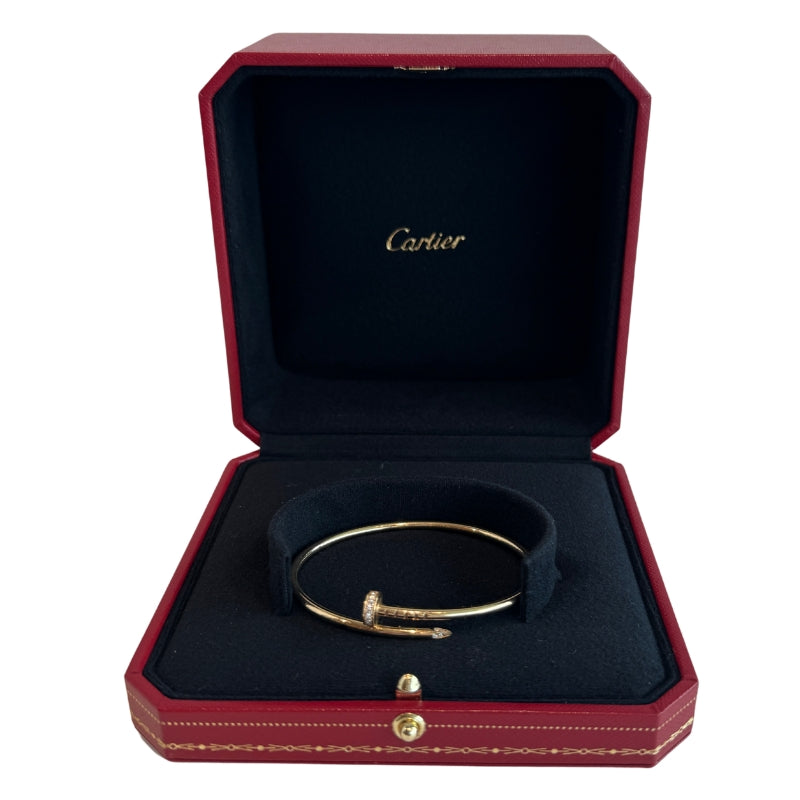 Cartier Juste Un Clou Bracelet

Diamond Gemstone

18K Yellow Gold

Smooth Coiled Nail&nbsp;