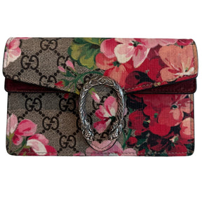 Gucci Supreme Monogram Blooms Super Mini Dionysus Shoulder Bag