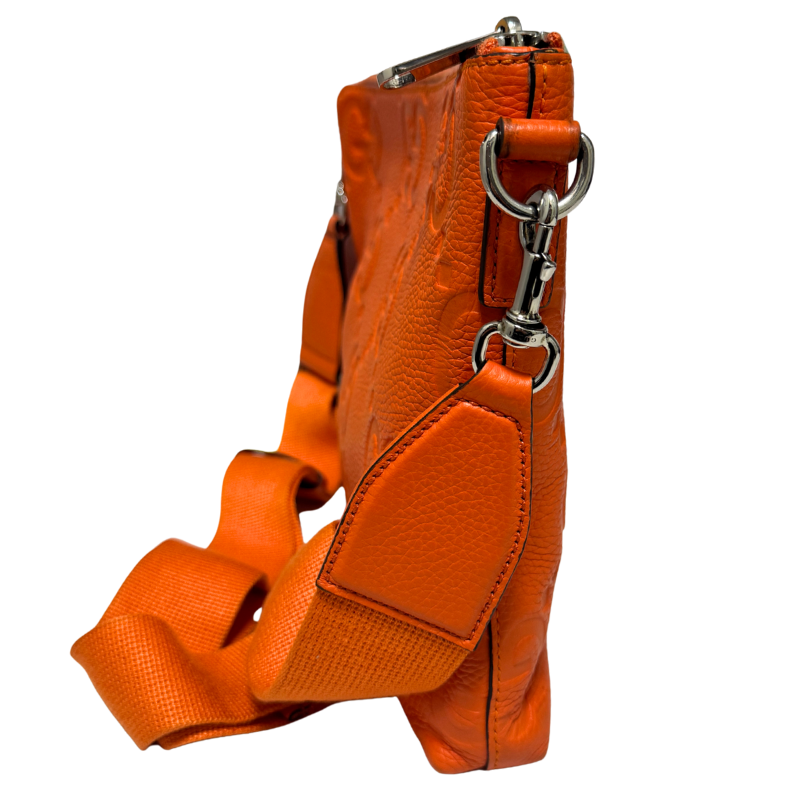 Gucci Jumbo GG Embossed Messenger Bag