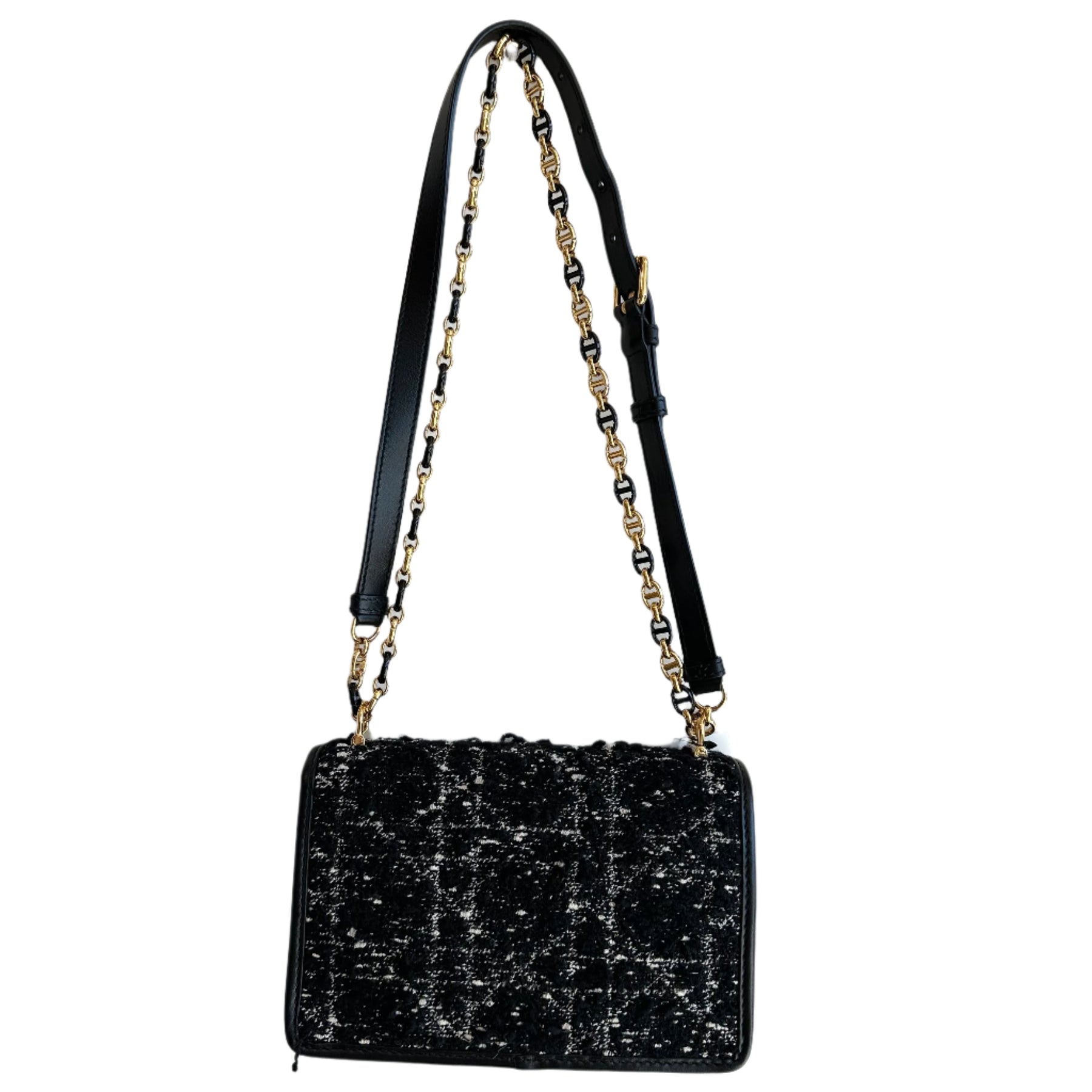 Dior Caro Chain Crossbody&nbsp;

Black Tweed

Gold-Toned Hardware

Leather Trim&nbsp;

Single Adjustable Strap&nbsp;