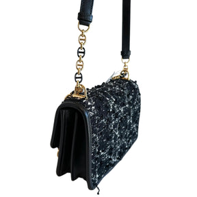 Dior Caro Chain Crossbody&nbsp;

Black Tweed

Gold-Toned Hardware

Leather Trim&nbsp;

Single Adjustable Strap&nbsp;