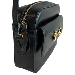Gucci Calfskin Shoulder Bag&nbsp;

Smooth Black Leather

Gold Horse-Bit Detail

Top Zipper&nbsp;

Beige Leather Fabric&nbsp;