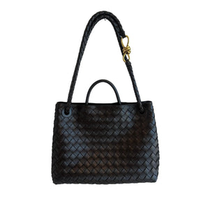 Bottega Veneta Medium Andiamo

Brown Leather&nbsp;

Intrecciato Weave&nbsp;

Gold-Toned Hardware

Rolled Handles&nbsp;

Single Shoulder Strap

Braided Accents&nbsp;

Leather Lining&nbsp;