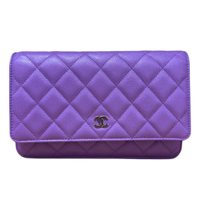 Chanel Wallet On Chain&nbsp;

Purple Leather&nbsp;

Quilted Caviar

Gold-Toned Hardware

Crossbody Shoulder Strap

Small CC Logo