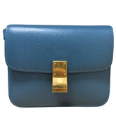 Celine Liege Flap Bag&nbsp;

Teen Classic Box

Prussian Blue&nbsp;

Smooth Calfskin&nbsp;

Adjustable Leather Strap

Lock Closure&nbsp;