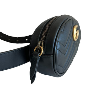 Gucci Marmont Belt Bag&nbsp;

Black Leather Exterior&nbsp;

GG Calfskin Matelasse&nbsp;

Chevron Quilted&nbsp;

Gold-Toned Hardware&nbsp;

Adjustable Strap&nbsp;