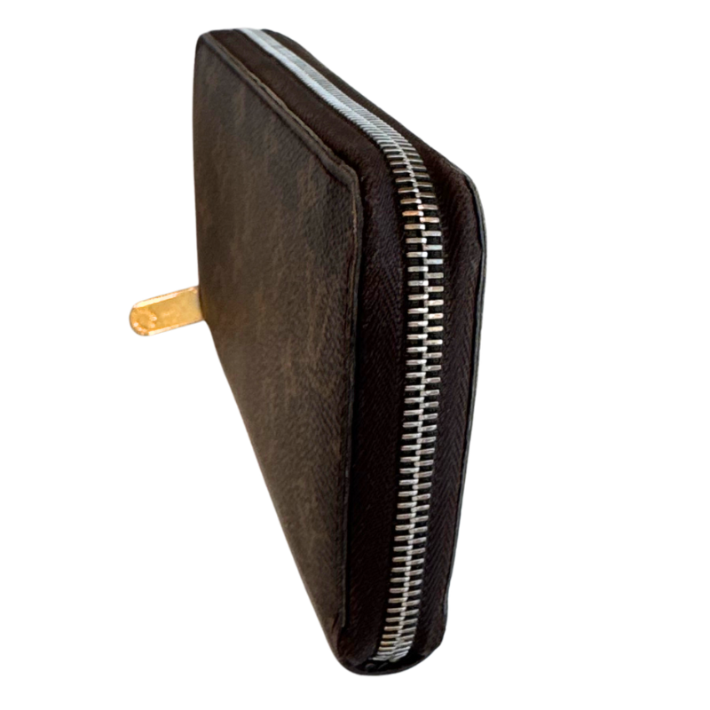 Louis Vuitton Monogram Zippy Wallet