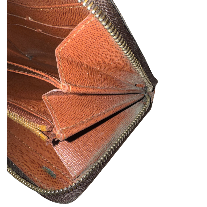 Louis Vuitton Monogram Zippy Wallet